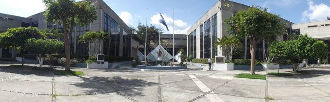 O acidente aconteceu no Centro Judicial Isidro Menéndez de San Salvador