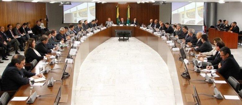 Governadores e representantes de 24 Estados, mais o Distrito Federal estiveram reunidos com Temer