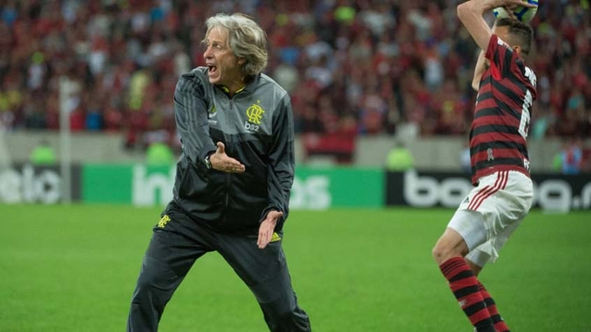 Jorge Jesus. Eliminado da Copa do Brasil. Pelo ultrapassado Tiago Nunes