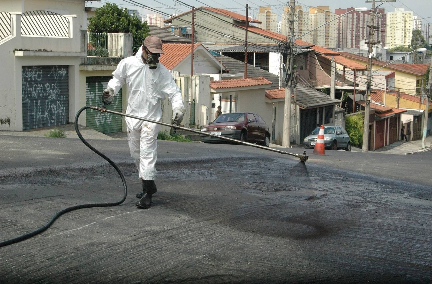 Programa Asfalto Novo investe R$ 550 milhões para recapear mais de 400 km de ruas e avenidas