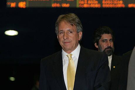 MPF: Gilberto Miranda (PMDB-AM) deve deixar Ilha das Cabras