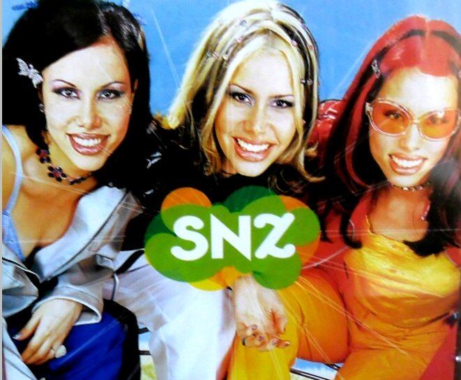 Sem dúvidas os nomes mais bizarros de nossa lista pertencem às filhas dos músicos Baby do Brasil e Pepeu Gomes: Sarah Sheeva, Nãna Shara e Zabelê.

Durante o fim da década de 90, as três fizeram sucesso com o grupo SNZ e tiveram que se acostumar com as piadas em relação aos nomes. O trio ainda tem dois irmãos: Kryshna Baby e Pedro Baby.

A mãe justificou a escolha dos nomes: Zabelê é o nome de um pássaro na Bahia, Nãna Shara é uma mistura de shara (que quer dizer som) com nana, e Sarah Sheeva, que trocou de nome (antes se chamava Riroca) é inspirada em um filme de David Bowie e no nome da filha da cantora Nina Hagen. 
