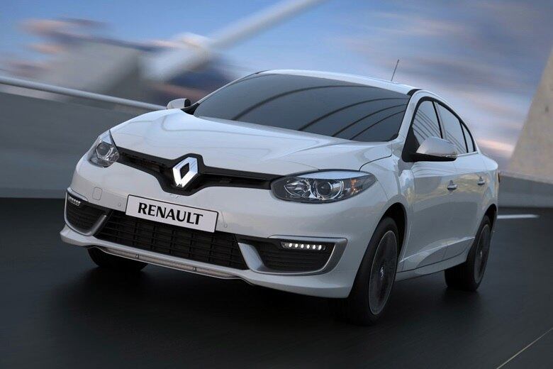 E se o Brasil tem o Sandero RS, o mesmo não ocorrerá com o sedã Fluence, cuja versão esportiva GT2, exibida na feira argentina, está descartada. Aqui, o modelo ganhará a versão GT Line em julho, com visual apimentado