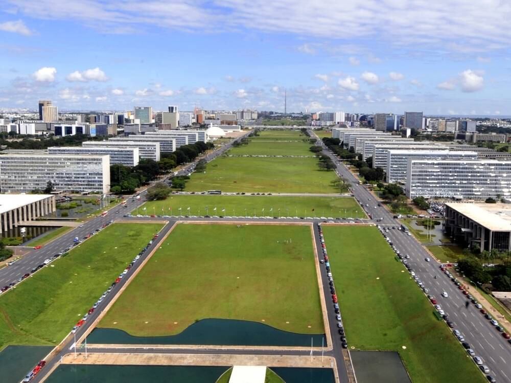 Senadores pró DIlma se queixaram que a MP extinguiu diversos ministérios criados nos governos petistas