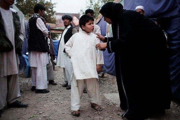 Ainda não se sabe quantas Bacha Posh existem no Afeganistão, já que as famílias escondem a identidade real das crianças. Para eles, a prática favorece a menina, que tem sua infância garantida. 

De acordo com um estudo feito por Mara Hvistendahl, 160 milhões de fetos do sexo feminino já foram abortados em toda a Ásia