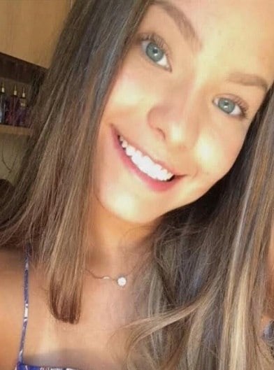 Jovem foi baleada na cabeça após padrasto fugir do assalto
