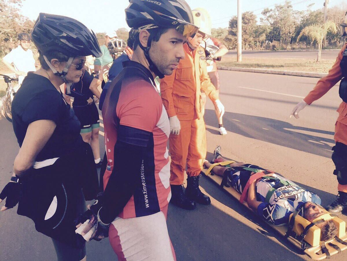 Presidente Dilma acompanha socorro a ciclista na manhã desta quarta