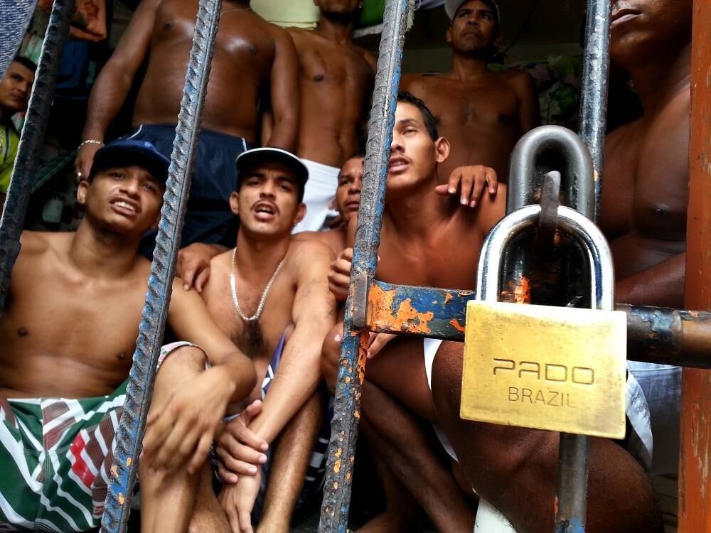 Relatório do Ministério Público, de 2004, já apontava que o sistema prisional encontrava-se em péssimo estado de uso e conservação