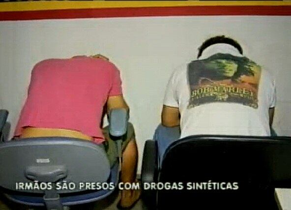 Irmãos foram detidos com ecstasy, maconha e R$ 6 mil em dinheiro