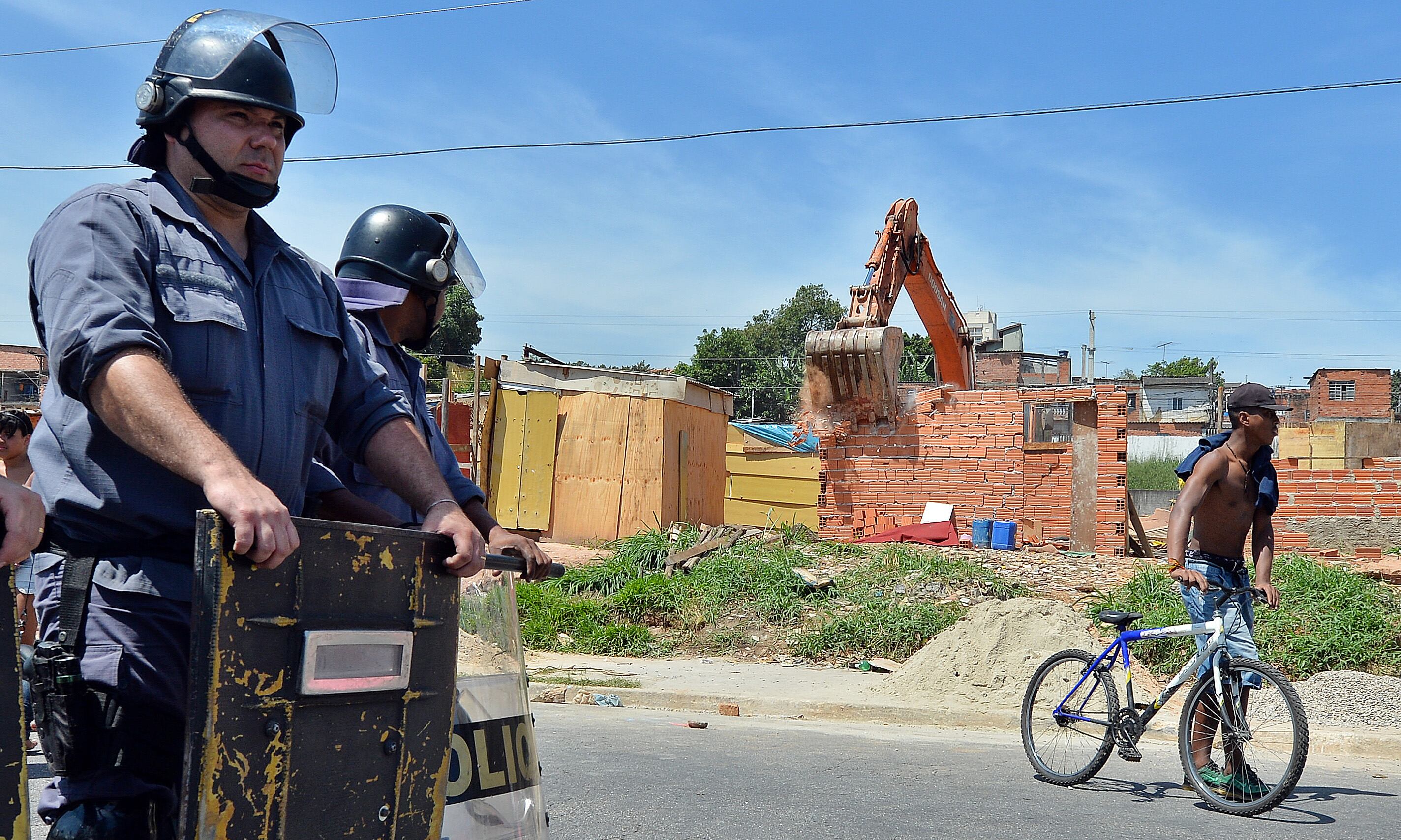 PM permanece no local para garantir cumprimento de reintegração