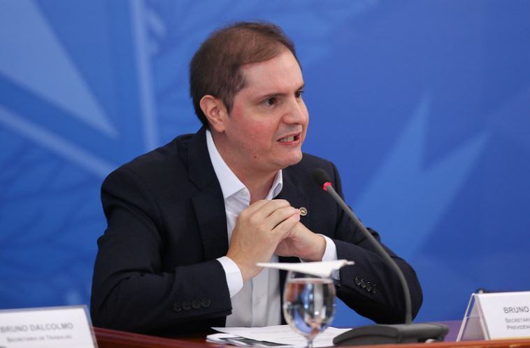 Bruno Bianco participa, às 17h, da 'Live JR'