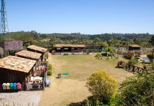 Esporadicamente, o reality show também contará com imagens feitas por drone, câmera GoPro e até celular, novidade nesta temporada. O local dos animais é bem grande e espaçoso para as diversas espécies 
