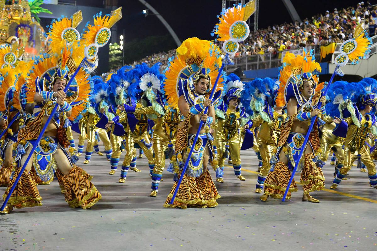 Outro ponto alto do desfile ficou pelo belo acabamento das fantasias e alas coreografadas
