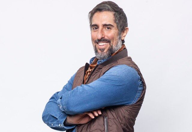 Marcos Mion está à frente do reality A Fazenda