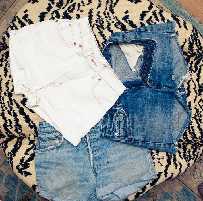 Shorts jeans não faltam no armário de Alessandra Ambrosio. Aliás, são os modelos favoritos da gaúcha