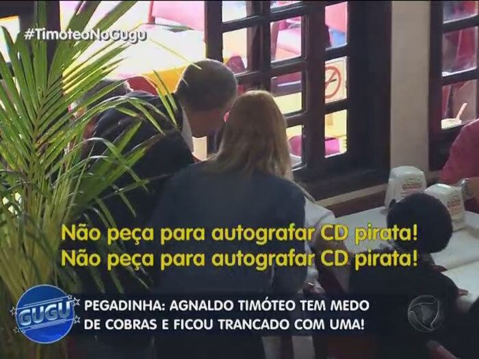 Agnaldo, que odeia pirataria, se recusou e pediu para escrever em um guardanapo. Logo depois, um casal apareceu interrompendo o almoço novamente e pedindo a mesma coisa. O cantor ficou muito irritado 

+ Quer assistir às íntegras do programa Gugu? Acesse R7 Play e veja quando e onde quiser!