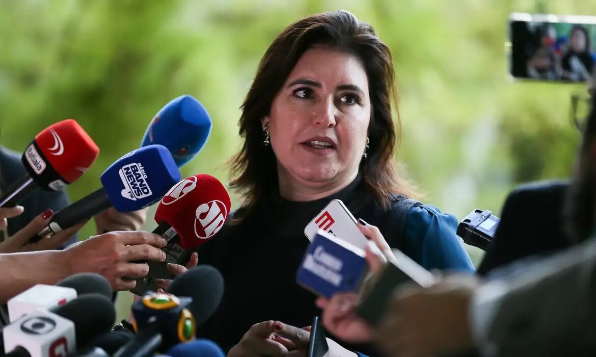 Simone Tebet é aguardada em uma audiência da CMO