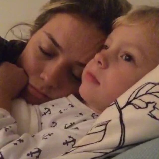 9. Olhe como ela é carinhosa com o pequeno