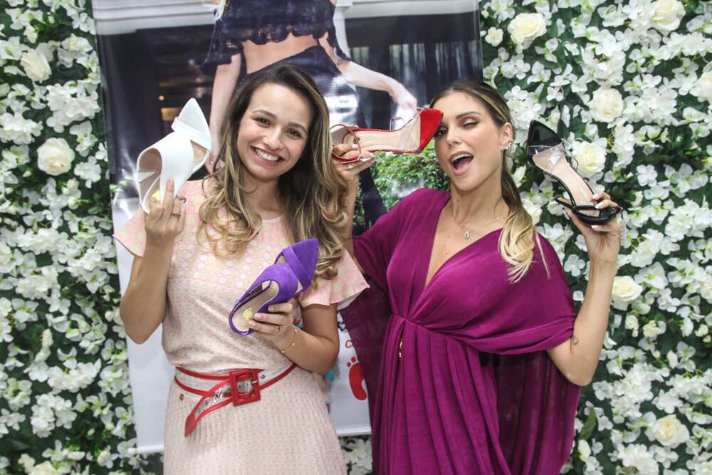 A ex-BBB fez presença vip para o lançamento da nova coleção de calçados femininos da loja Pé Vermelho