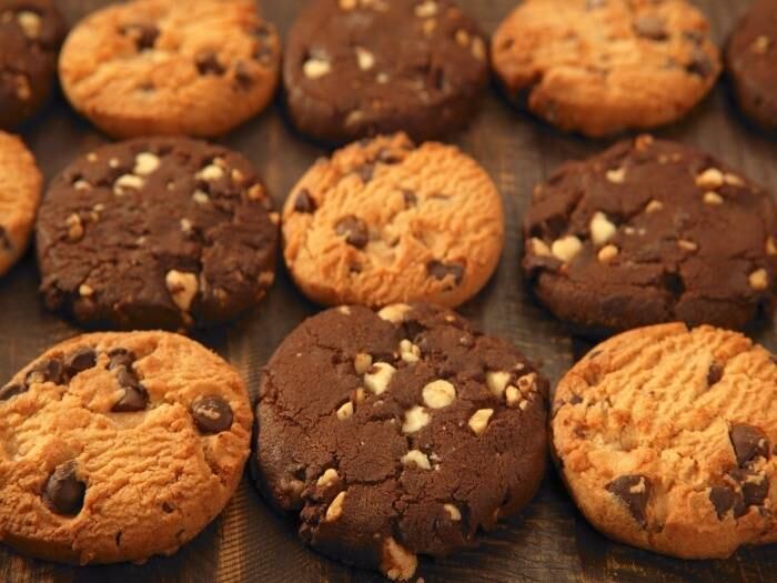 Os cookies estão em primeiro lugar na lista das nutricionistas. Segundo elas, ele deve ser riscado da sua lista de compras. Ele é um dos que fazem sim, a sua fome triplicar. Ele é repleto de açúcar e faz com que a sua fome volte rapidinho!
