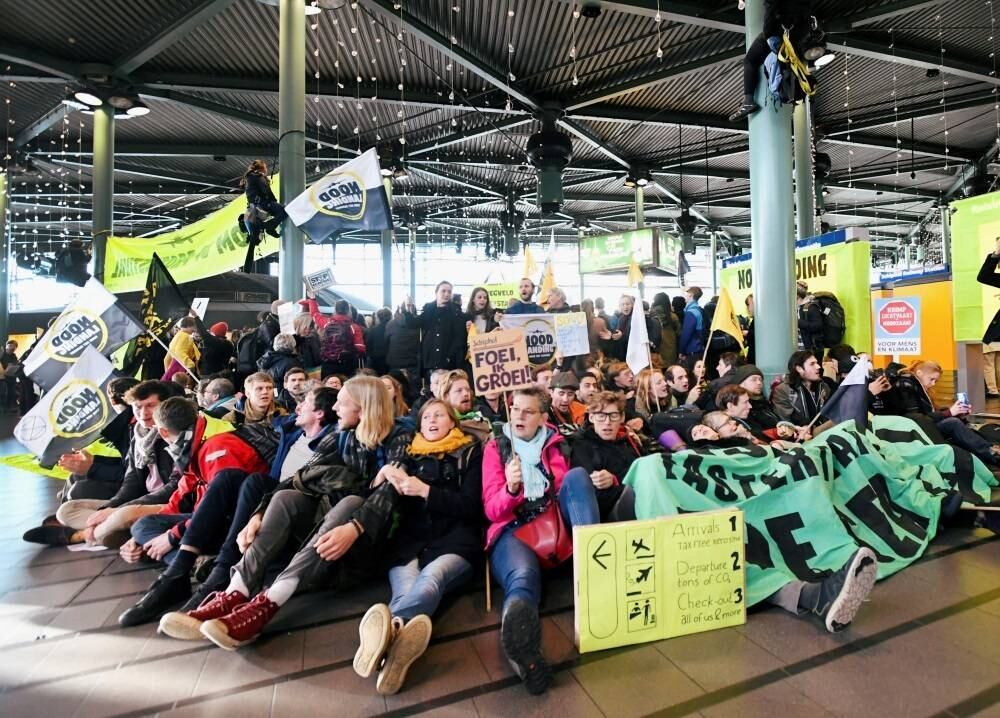 Ativistas do Greenpeace detidos na Holanda