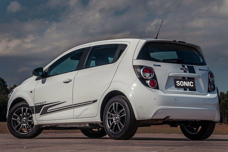Importado do México, o hatch Sonic pode ter o pacote de estilo por R$ 58.490, sempre na versão top LTZ

Saiba tudo sobre carros! Acesse www.r7.com/carros