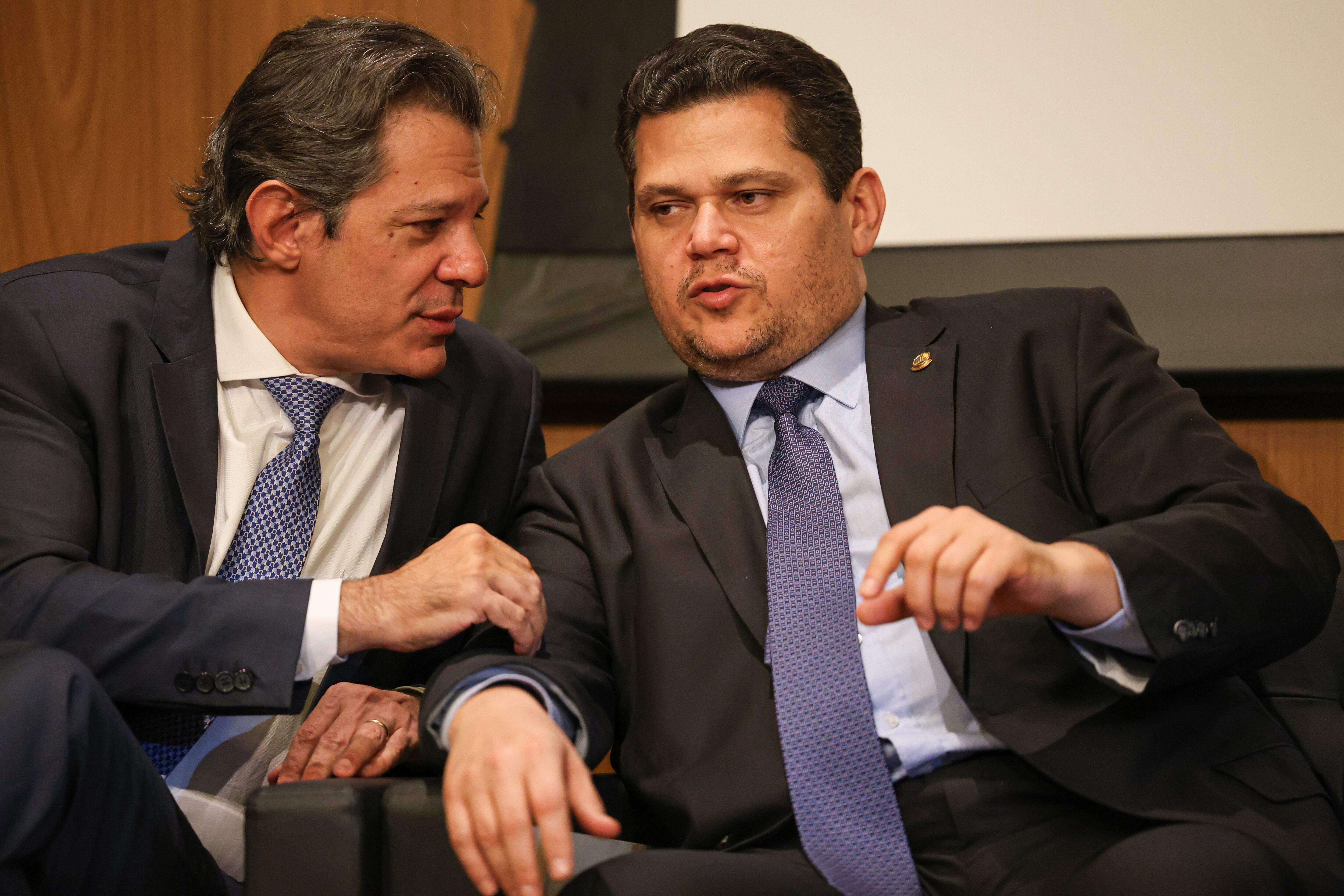 Brasília (DF), 02/04/2025 - Fernando Haddad (Fazenda), Davi Alcolumbre (Pres.Senado), durante evento em comemoração aos seus 60 Anos do Banco Central.
Foto: Jose Cruz/Agência Brasil