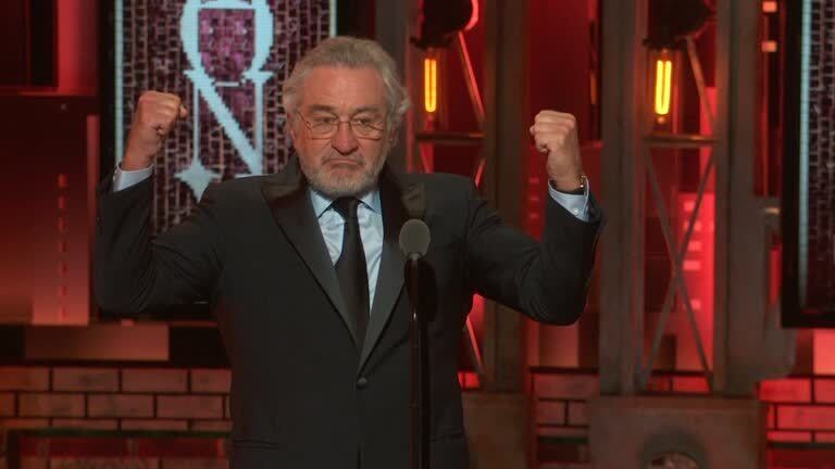 "F***-** Trump", afirmou o ator na premiação