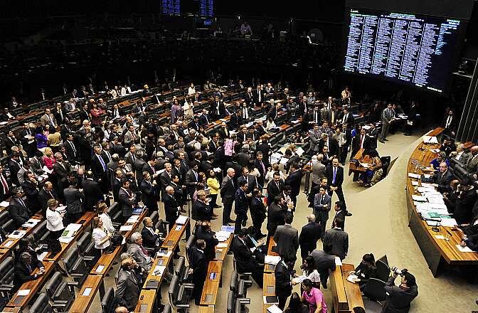 Câmara aprovou texto-base de MP das importações