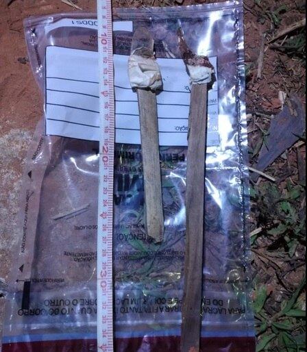 Lança foi encontrada onde Enzo brincava