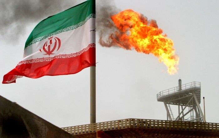 Irã venderá petróleo violando as sanções, diz Rouhani
