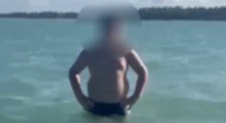 Menino estava na parte funda do mar