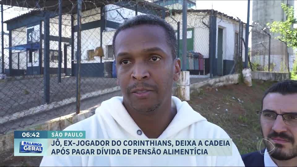 Jô, ex-Corinthians, precisa da ajuda de amigos para quitar dívida de pensão e deixar cadeia