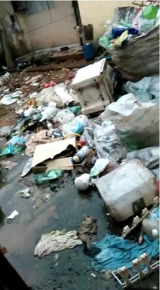 Casa em condições insalubres