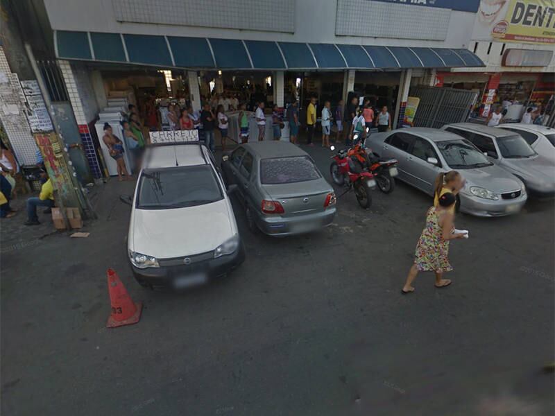 A loja, que fica na rua Jaime Vieira Lima, foi furtada por volta das 13h30
