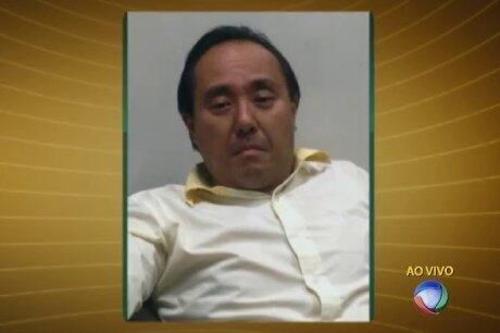 Roberto Okabe, de 47 anos, é suspeito de aplicar golpes em mais de 40 pessoas só nos últimos três meses
