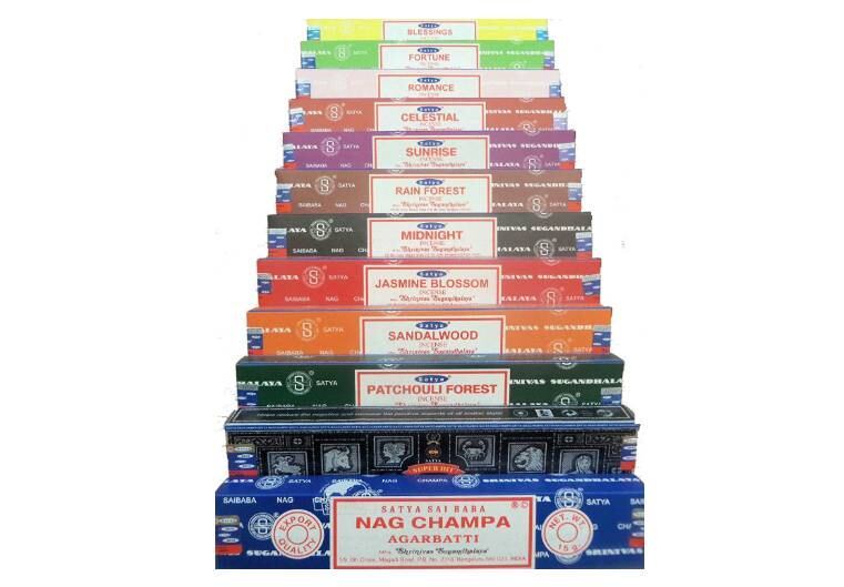 O kit Incenso Satya Nag Champa vem com 12 caixas de incensos. Eles são preparados a partir de uma base de sândalo e com uma variedade de óleos de flores 


Compre agora
