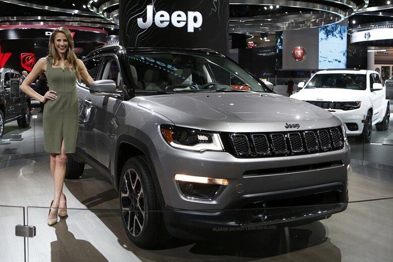 O Jeep Compass ganhou novas linhas no Salão de Detroit. Agora o SUV teve algumas alterações na parte visual e ficou mais elegante do que a versão que foi lançado ano passado 