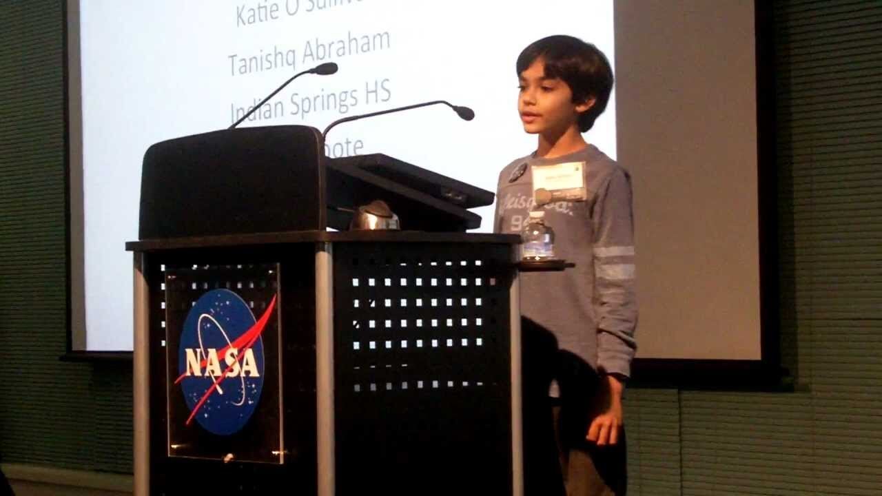 Tanishq Abraham é uma das crianças prodígio mais impressionantes da atualidade. Com quatro anos de idade, foi convidado a participar da America Mensa, sociedade para pessoas com alto quociente de inteligência. Começou a estudar Astronomia na American River College com sete anos, e aos nove ajudou cientistas da NASA a conduzirem estudos e pesquisas na área de Física. Recentemente, Tanishq afirmou que deseja se tornar o presidente dos Estados Unidos. Alguém duvida de que ele é um forte candidato?