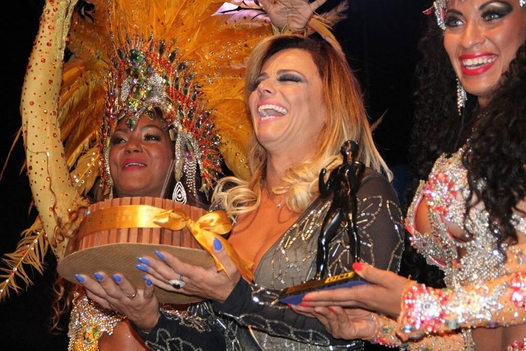 Olha só a alegria das moças