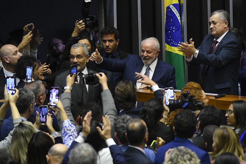 Lula foi à promulgação da reforma tributária