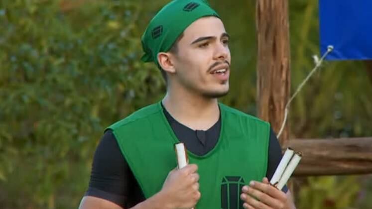 Logo na estreia do reality show, Thomaz venceu o primeiro desafio do Guardião e conquistou o posto de Comandante da Equipe Esmeralda. Além de líder, ele garantiu a vitória do time