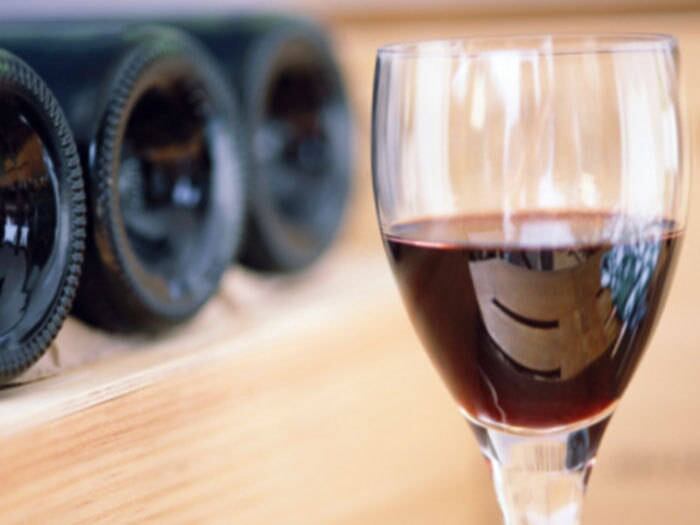 Para prevenir o envelhecimento da pele, o Damani Spa CWB By Shishindo oferece uma vinhoterapia facial. O tratamento usa os polifenóis encontrados na sementes de uva e revitaliza a cútis.

Onde encontrar:
Rua Comendador Araújo, 499 - 21º andar

Batel, Curitiba, PR

(41) 3017-9900
| (41) 3018-7344

