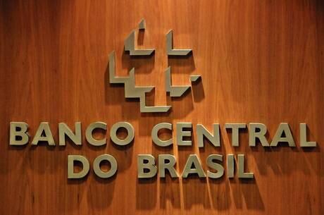 Déficit na conta foi de US$ 50,762 bi, segundo BC