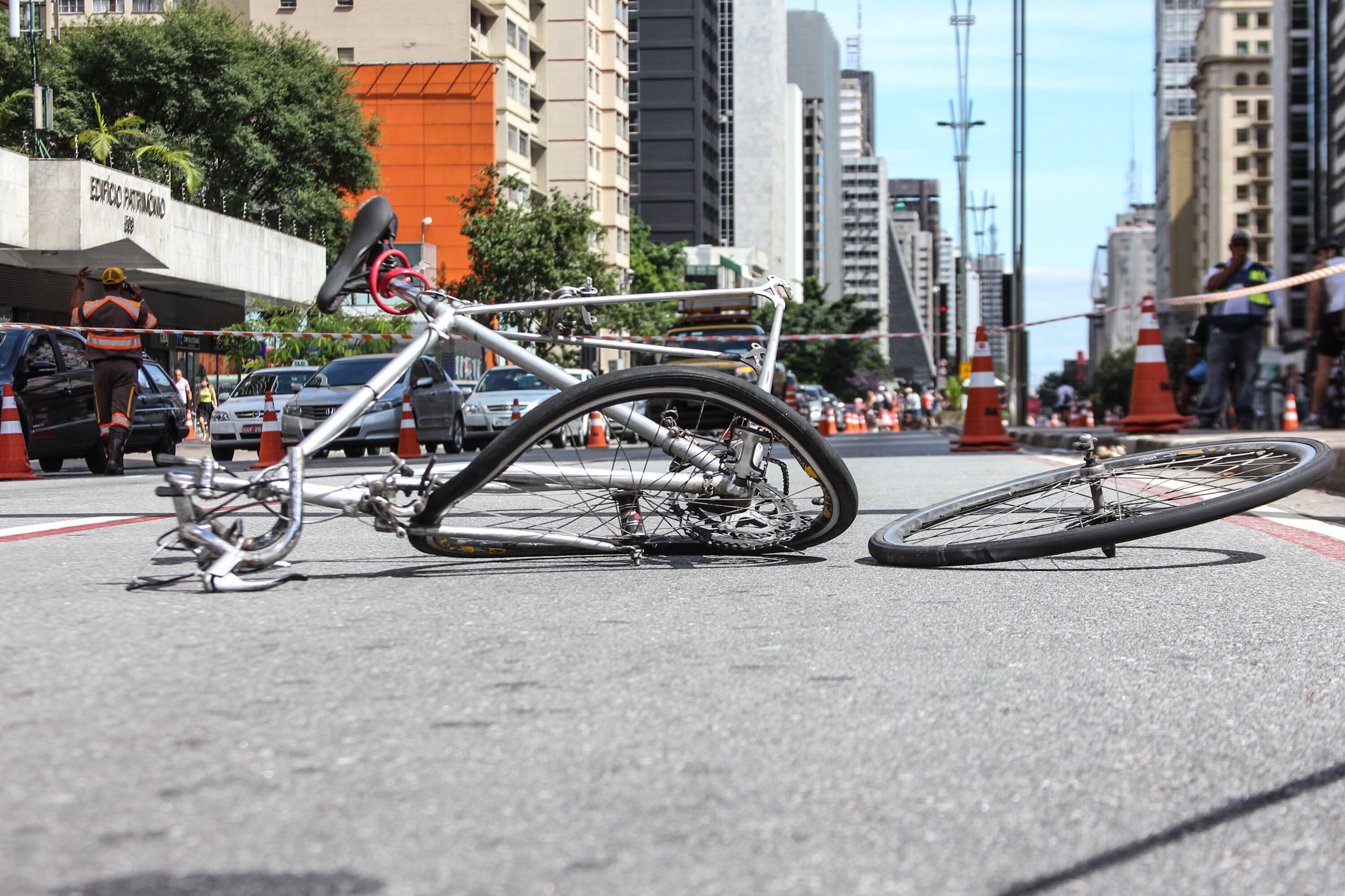David Santos de Souza, de 21 anos, está internado no Hospital das Clínicas após ser atropelado na avenida Paulista