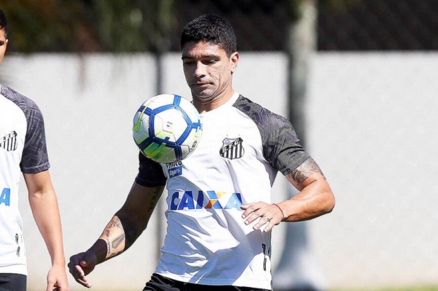O volante Renato é o atleta com mais anos de vida no grupo do Santos: são 39 anos, dois meses e 20 dias. O atleta do Peixe atuou em dez partidas no Campeonato Brasileiro 2018