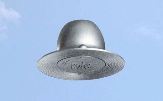 Como resposta a certas notas, a esfera emitiu sons estranhos e reagiu de forma diferente à certas notas específicas