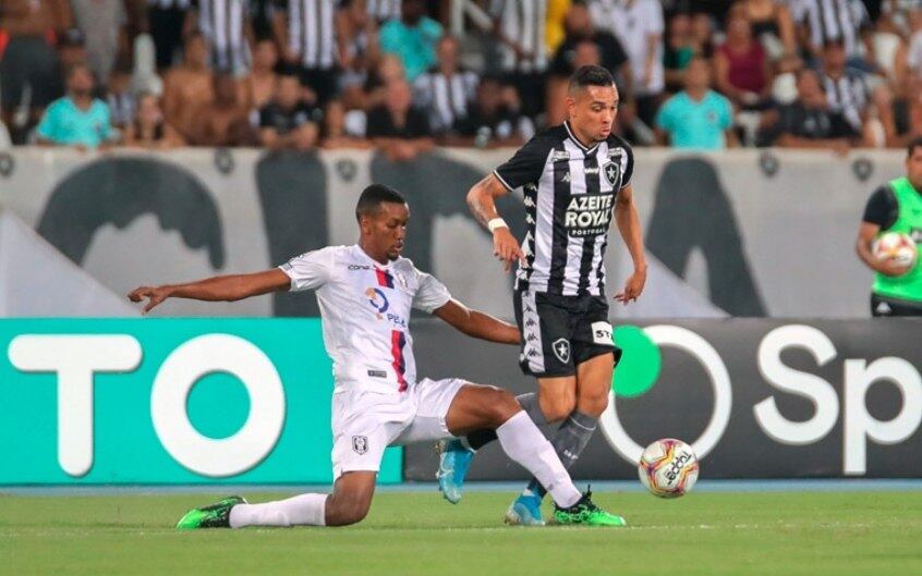 Botafogo ficou no empate na estreia do Campeonato Carioca