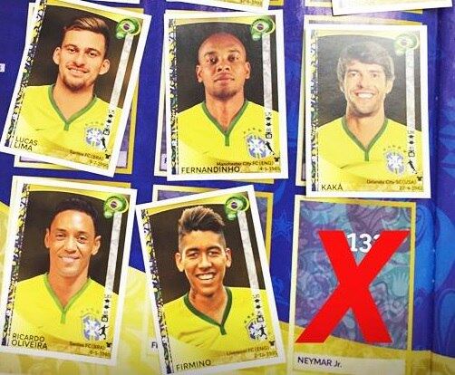 A Copa do Mundo no Brasil não foi marcante apenas com a bola rolando. O álbum de figurinhas lançado na época do Mundial foi sucesso entre os colecionadores. Normalmente, alguns jogadores que estão nos cromos não são convocados para as respectivas competições. Para a Copa América Centenário, competição em comemoração aos 100 da Conmebol, alguns atletas da seleção brasileira que estão no álbum, não estão presente na convocação do técnico Dunga, anunciada na última quinta-feira (5). Confira, a seguir, os jogadores que estão presente nas figurinhas, mas que não estarão na competiçaõ