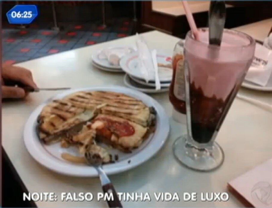O falso policial já era investigado pela polícia há algum tempo. Ele foi preso justamente por extorsão praticada na zona leste. No fim da tarde desta quarta-feira (7), a Justiça decretou a prisão temporária dele por causa dos roubos de carga